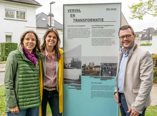Gedeputeerde Coppens met schepen Smeyers en schepen De Meerleer Gedeputeerde Coppens met schepen Smeyers en schepen De Meerleer