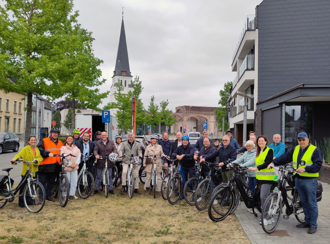 Inrijmoment met burgemeester Kim Martens, Kurt Moens en schepen Chris De Wispelaere