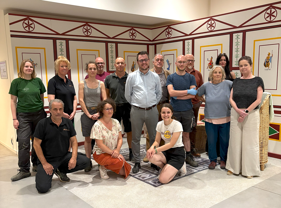 David Coppens met de medewerkers van de tentoonstelling