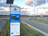 Fietstelpaal F402 doorsteek Gentse haven veer Langerbrugge